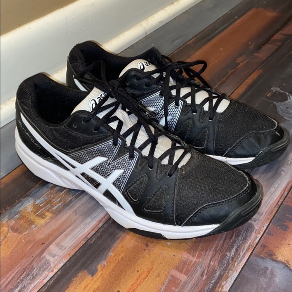 Brand New ASICS volleyball shoes